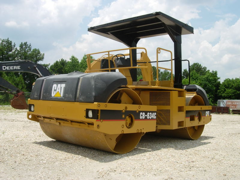 Tandem roller Caterpillar